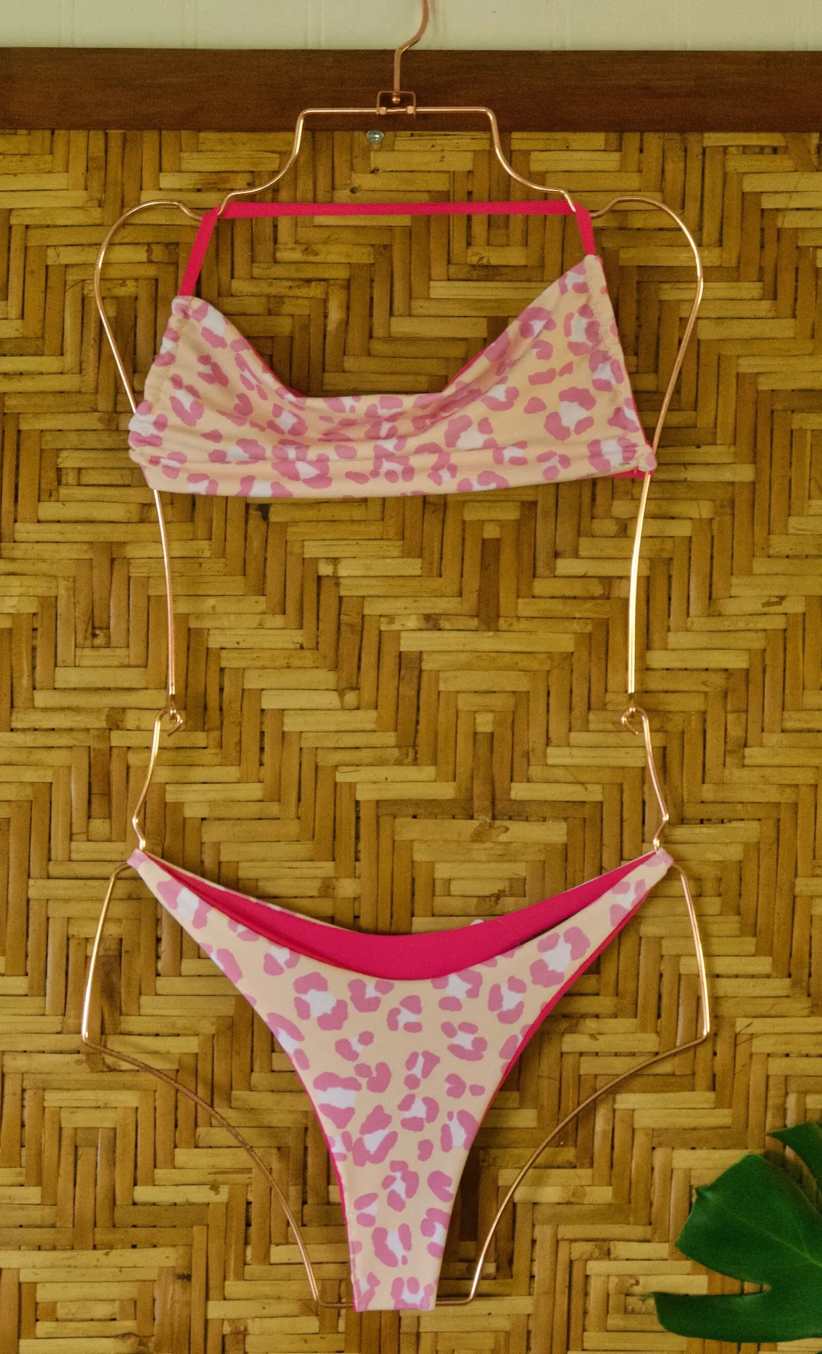 Bikini leopard rose