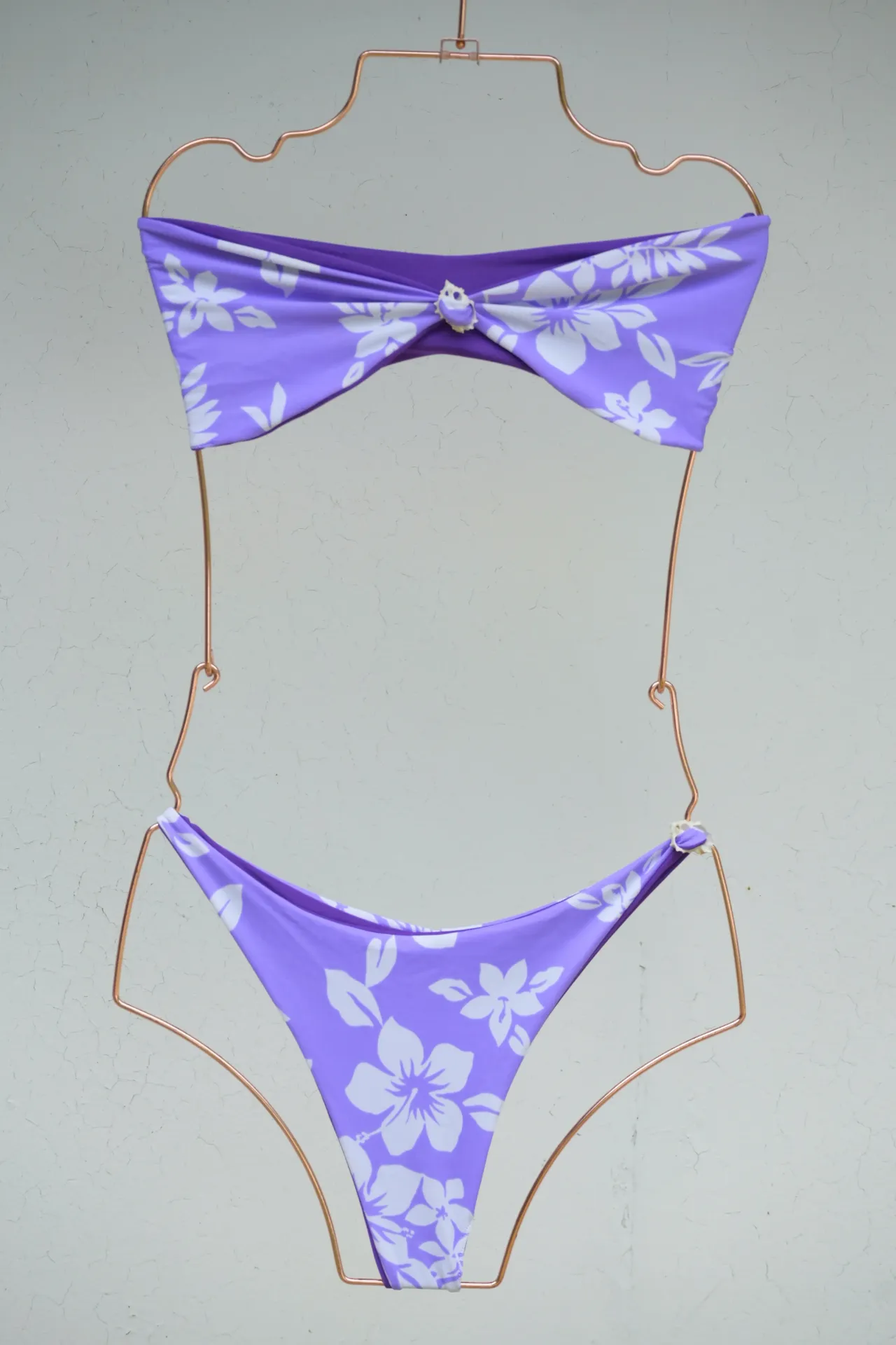Bikini shell violet